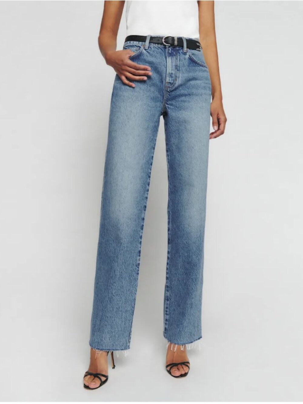 Reformation SHORT Val 90s Mid Rise Straight Leg Jean